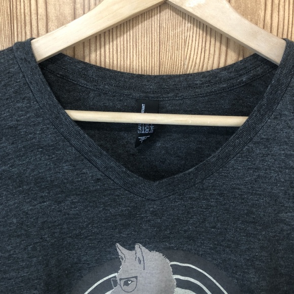 District very important tee size large wally Unive - Picture 3 of 4